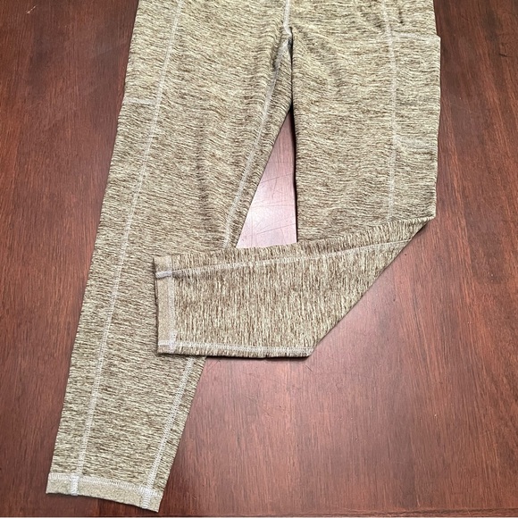 Sonoma Heather Green Leggings With Side Pockets - Picture 2 of 7